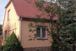Fassadenerneuerung in Kellenspritzputztechnik, Wohnhaus in Thiemendorf