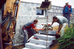 Trockenlegung des Gebäudes Neusetzen der Treppenstufen in Thiemendorf